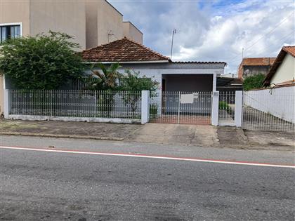 Casa à Venda