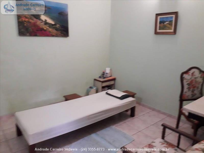 Casa a Venda no Jardim Tropical - Campos Elíseos em Resende