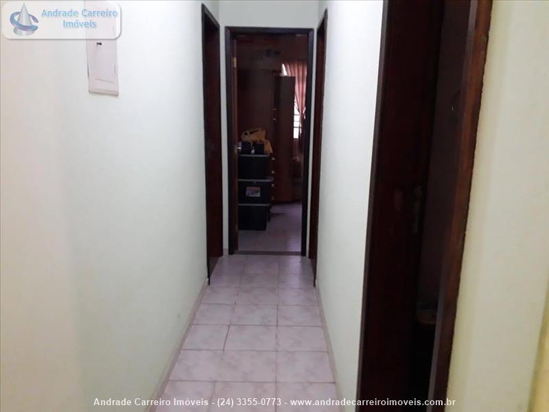 Casa a Venda no Jardim Tropical - Campos Elíseos em Resende