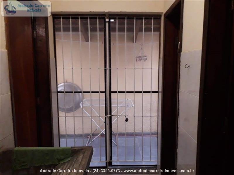 Casa a Venda no Jardim Tropical - Campos Elíseos em Resende