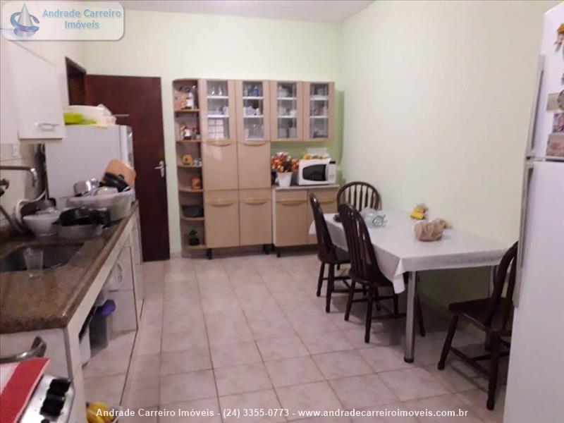Casa a Venda no Jardim Tropical - Campos Elíseos em Resende