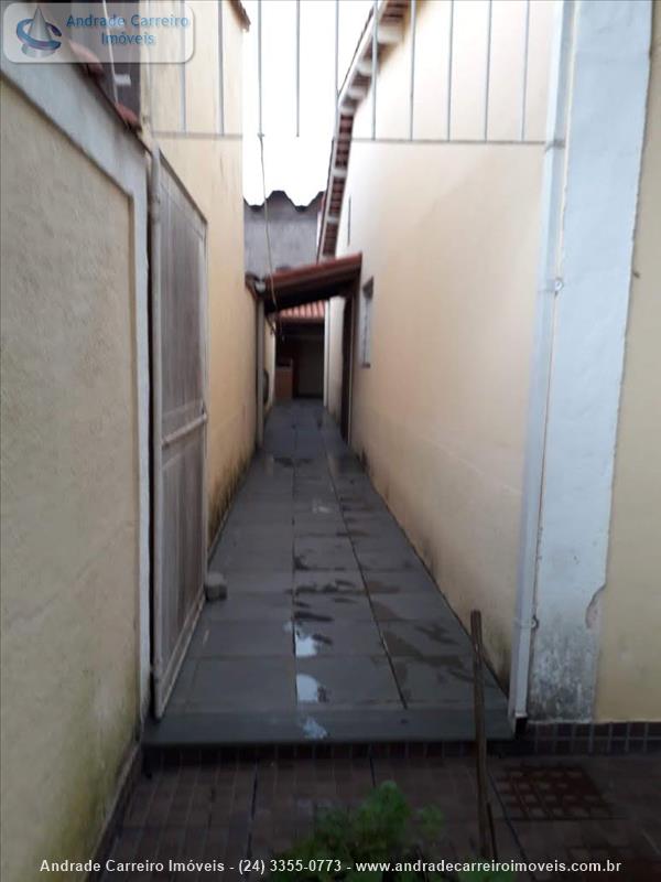 Casa a Venda no Jardim Tropical - Campos Elíseos em Resende