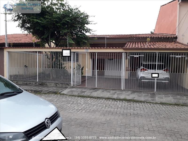 Casa a Venda no Jardim Tropical - Campos Elíseos em Resende