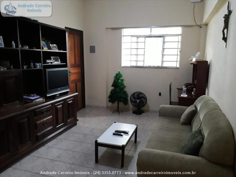Casa a Venda no Jardim Tropical - Campos Elíseos em Resende