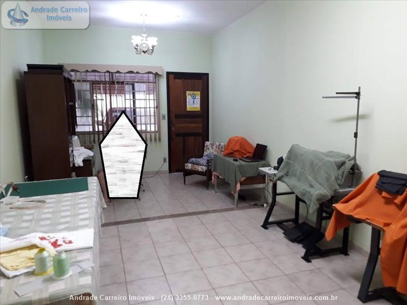Casa a Venda no Jardim Tropical - Campos Elíseos em Resende