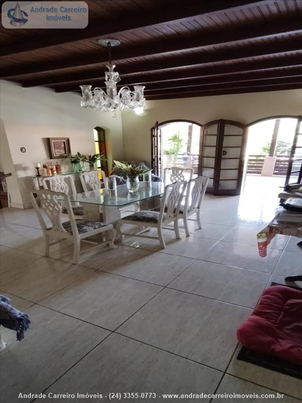 Casa a Venda no Jardim Martineli em Itatiaia