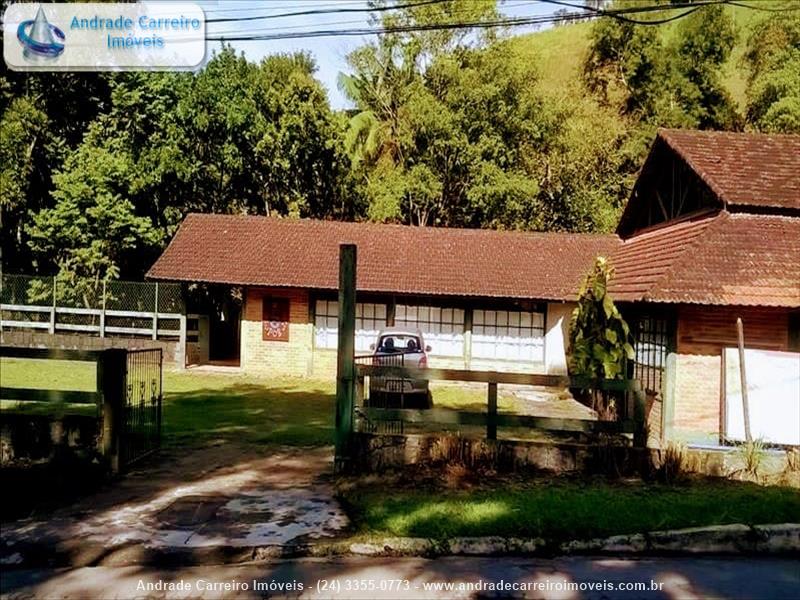 Casa comercial a Venda no Penedo em Itatiaia