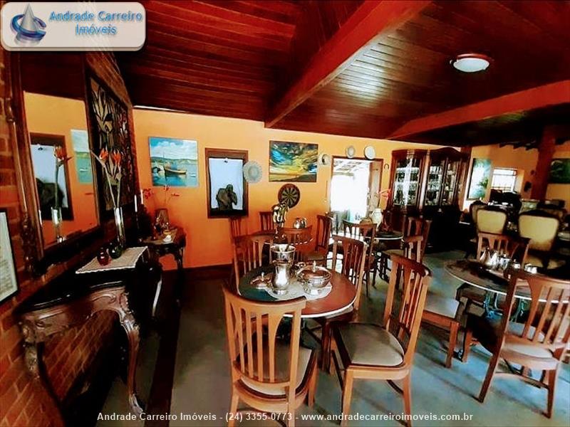 Casa comercial a Venda no Penedo em Itatiaia