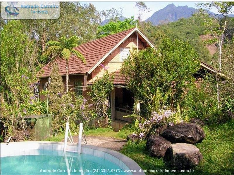 Casa a Venda no Penedo em Itatiaia
