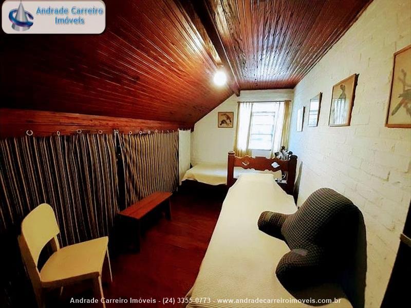 Casa a Venda no Penedo em Itatiaia
