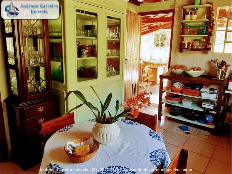 Casa a Venda no Penedo em Itatiaia
