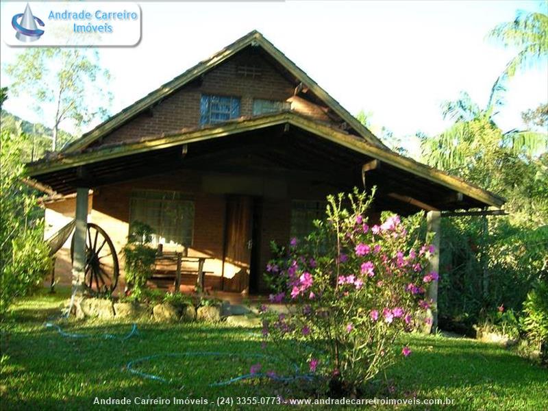 Casa a Venda no Penedo em Itatiaia