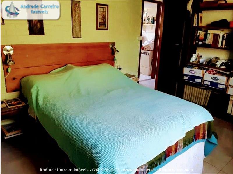 Casa a Venda no Penedo em Itatiaia