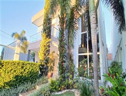 Casa à Venda