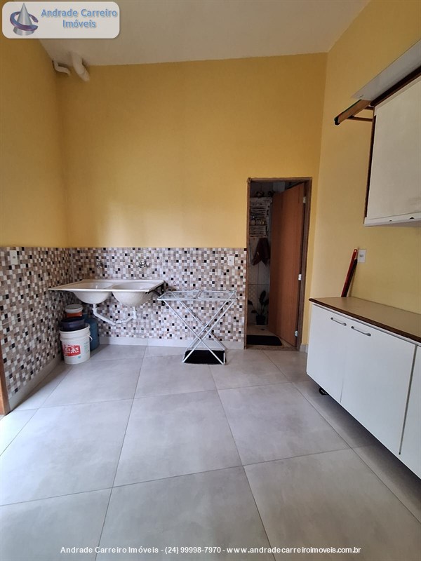 Casa para Venda ou Alugar no Jardim Brasília 2 em Resende